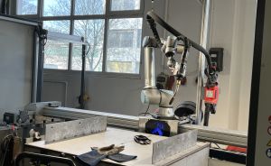 Der neue Cobot in der Fertigung von Baumert & Dabergotz. Der neue Cobot in der Fertigung von Baumert & Dabergotz.