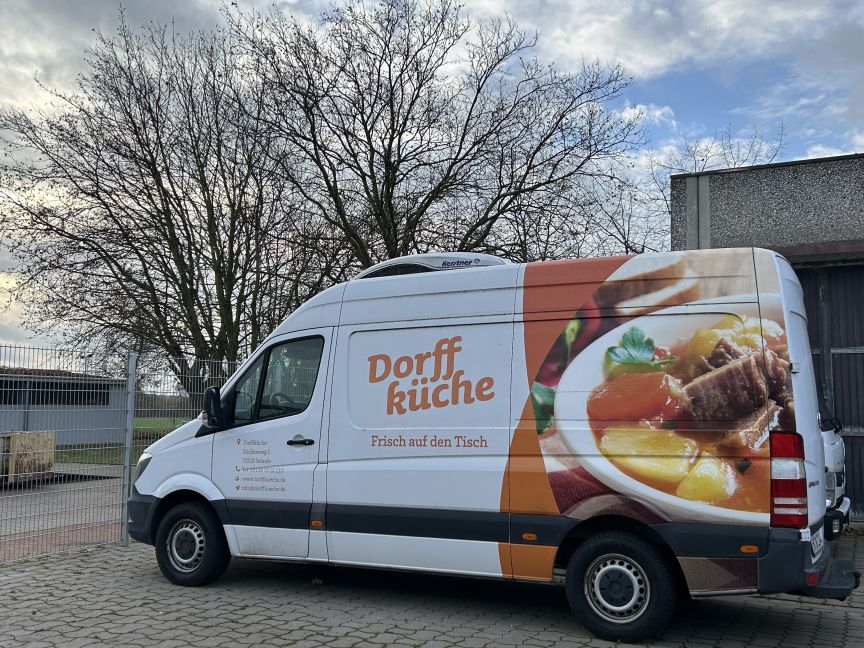 Lieferwagen der Dorff Küche 